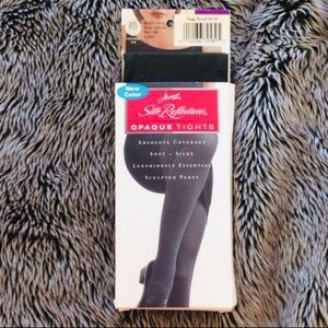 Hanes opaque tights dark military green color size A-B small